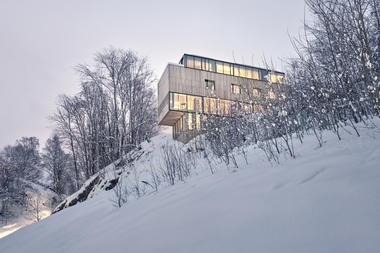 Two-in-One House / Reiulf Ramstad Arkitekter