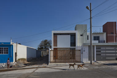Residência MX / Morales architects