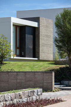 Gallery of NR2 House / Roberto Burneo Arquitectos  - 17