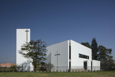 Gallery of Santa Cecilia Church / FBD Arquitectura y Diseño Urbano  - 10