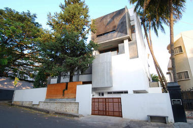 Gallery of Stacked House Renovation / Architecture Paradigm  - 2