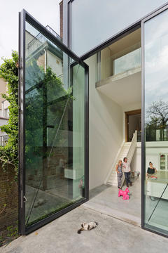 Gallery of Cats in the Right Place at the Wrong Time in Architectural Photography  - 11