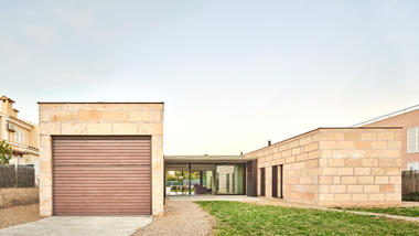 Casa Es Carnatge / Miel Arquitectos