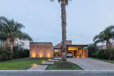 Gallery of House in San Marino Funes Hills / Mariel Suárez  - 1