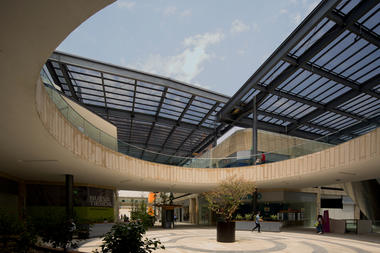 Vía Vallejo / Grow arquitectos