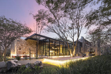 México triunfa en los Premios Prix Versailles 2018 por 'Restaurante Ixi’im'