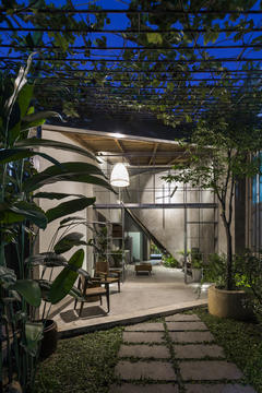 Gallery of The HUT / 23o5 studio   - 17
