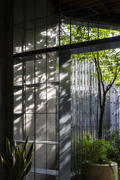 Gallery of The HUT / 23o5 studio   - 18