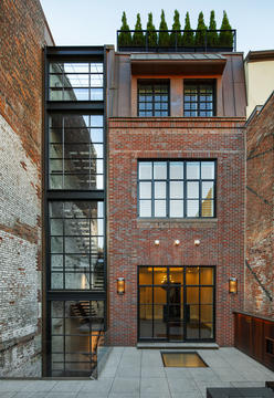 Gallery of Chestnut Street Townhouse / Hacin + Associates  - 1