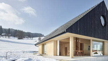 Gallery of House with Gable / mia2/Architektur  - 17