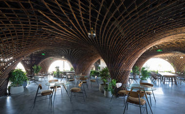 Gallery of Nocenco Cafe / VTN Architects  - 1