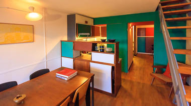 Apartamento da Unité d'Habitation de Le Corbusier é restaurado em seu desenho original