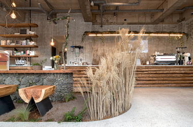 Gallery of Cafe that Resembles Jeju Island / STARSIS  - 17