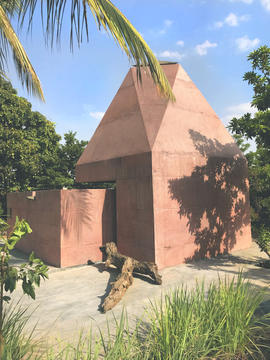 Gallery of Tejorling Radiance Temple / Karan Darda Architects  - 4