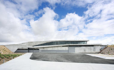 Bodega Qumrán / Konkrit Blu Arquitectura