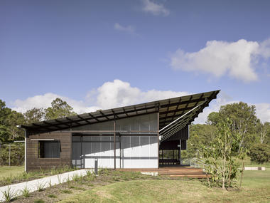 Gallery of Curra Community Hall   / Bark Architects  - 4
