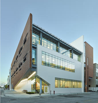 Gallery of UTHSC Center for Healthcare Improvement and Patient Simulation / brg3s Architects  - 6