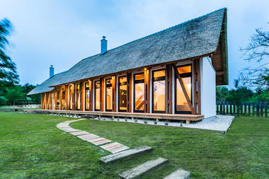 匈牙利旅馆 Portushome / Barna Architects