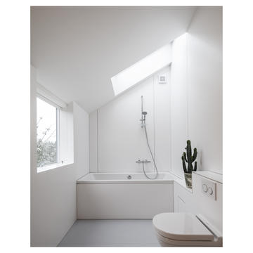 Gallery of Helmet House / Werkt  - 19