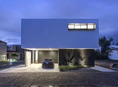 Casa Domus Tuam / Lassala + Orozco arquitectos