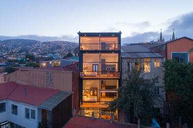 Gallery of San Enrique 577 Hotel / Fantuzzi + Rodillo Arquitectos  - 1