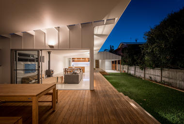 Blueys Beach House 5 / Bourne Blue Architecture