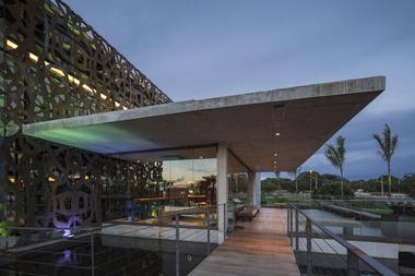 Gallery of NAU Restaurant / Sandra Moura  - 9