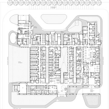 Galería de Hospitales y Centros de Salud: 50 ejemplos en planta  - 20