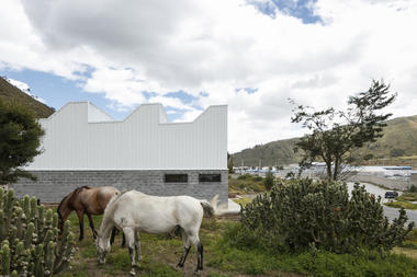 MIKHUNA / TEC Taller EC