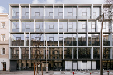Vocational School Embelgasse: An Open School of Administration / AllesWirdGut Architektur