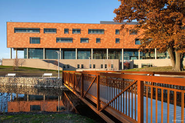 Gallery of Oakland University Human Health Building / SmithGroupJJR  - 5