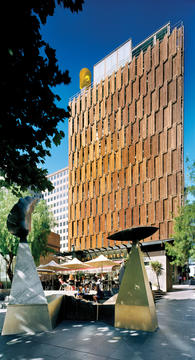 Galería de Oficinas del Consejo CH2  / DesignInc  - 1