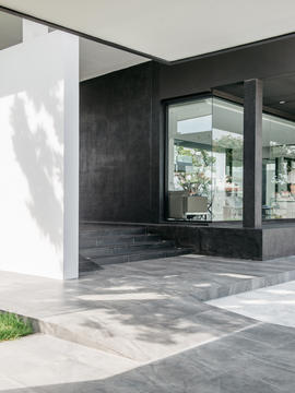 Gallery of BIBI Residence / Julsamano Bhongsatiern + Nithi Voranate  - 17