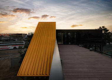 Gallery of Yellow Box Office / FLXBL Design Consultancy  - 2