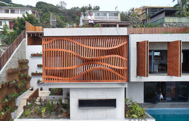 Casa Brise Soleil  / Studio Workshop