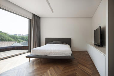 Gallery of Signature House / 100A associates  - 6