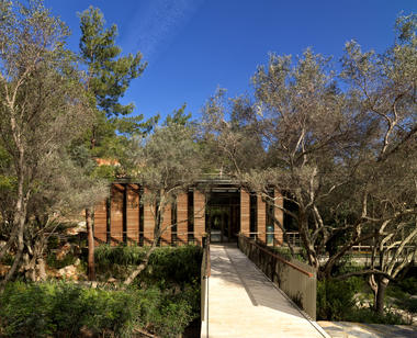 Club House del conjunto de viviendas Bodrum Demirbuku / Erginoglu & Çalışlar