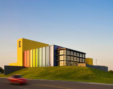 Gallery of Edcouch-Elsa ISD Fine Arts Center / Kell Muñoz Architects  - 9