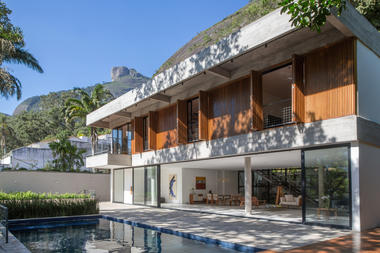 House in Itanhangá  / Desenho Brasileiro