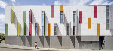 Comisaría de policía local de Mollet del Valles / taller 9s arquitectes