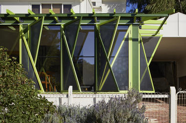 Green Shutter House / OOF! architecture