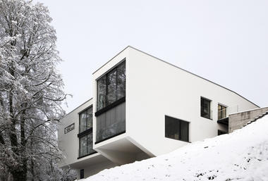 Villa in an Historical Park / Dost