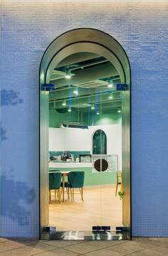 Gallery of Café Loge  / The Cornerz + Kode Architects  - 14