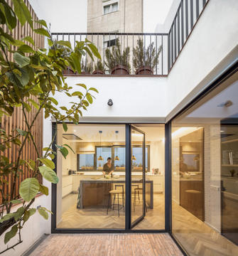 Galeria de Reforma em Gràcia / Sergi Pons  - 5
