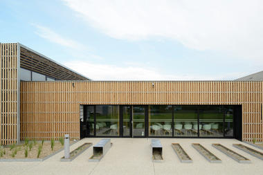 Galería de Centro clínico municipal / studiolada architects  - 9