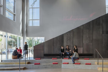 Gallery of The Otto M. Budig Theater / GBBN  - 18
