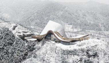 Galería Hilltop / dEEP Architects