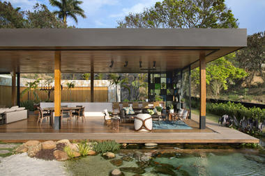 Brazilian Houses: 20 Examples of Wood Design
