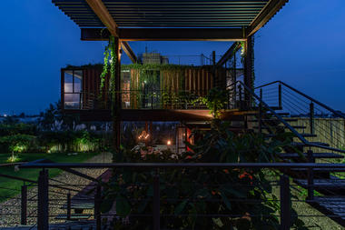 Gallery of Escape Den / River & Rain  - 15