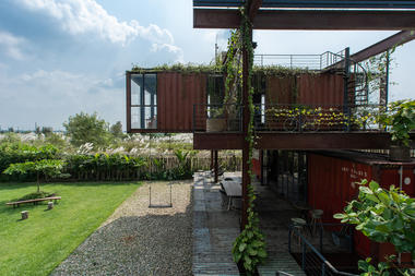 Gallery of Escape Den / River & Rain  - 20